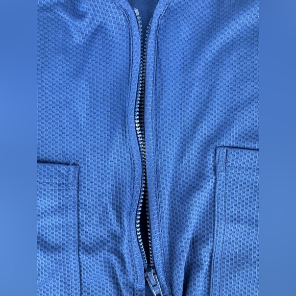 Official Walmart Employee 2026 Blue “Happy to Help” Vest - Picture 4 of 7